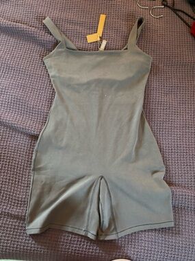 SKIMS OUTDOOR SQUARE NECK ONESIE | ZINC gray lined sz L nwt